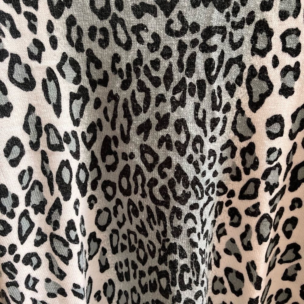 C.D. Daniels Sage Leopard Print Sweater Sz 1x Euc… - image 2